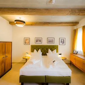 Luis Stadl Hotel