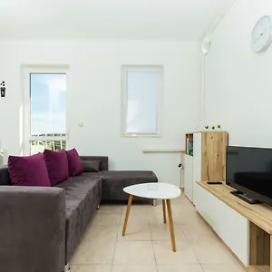https://apartment-kucera.in-istria.net